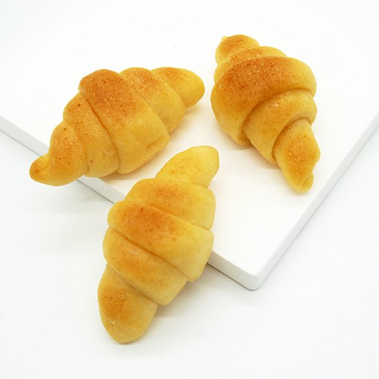 Le Ponta - Mini Croissant for Dogs.